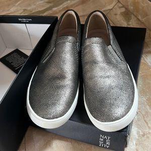 Naturalizer slip on Woman’s size 9 1/2